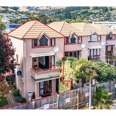 أكارو Les Troupes Apartments المظهر الخارجي الصورة